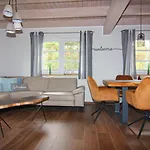 Doppelhaushaelfte Duenenhaus I, 特拉森海德