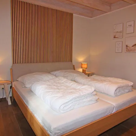 Doppelhaushaelfte Duenenhaus I, * Trassenheide