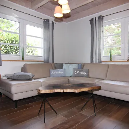 Doppelhaushaelfte Duenenhaus I, * Trassenheide